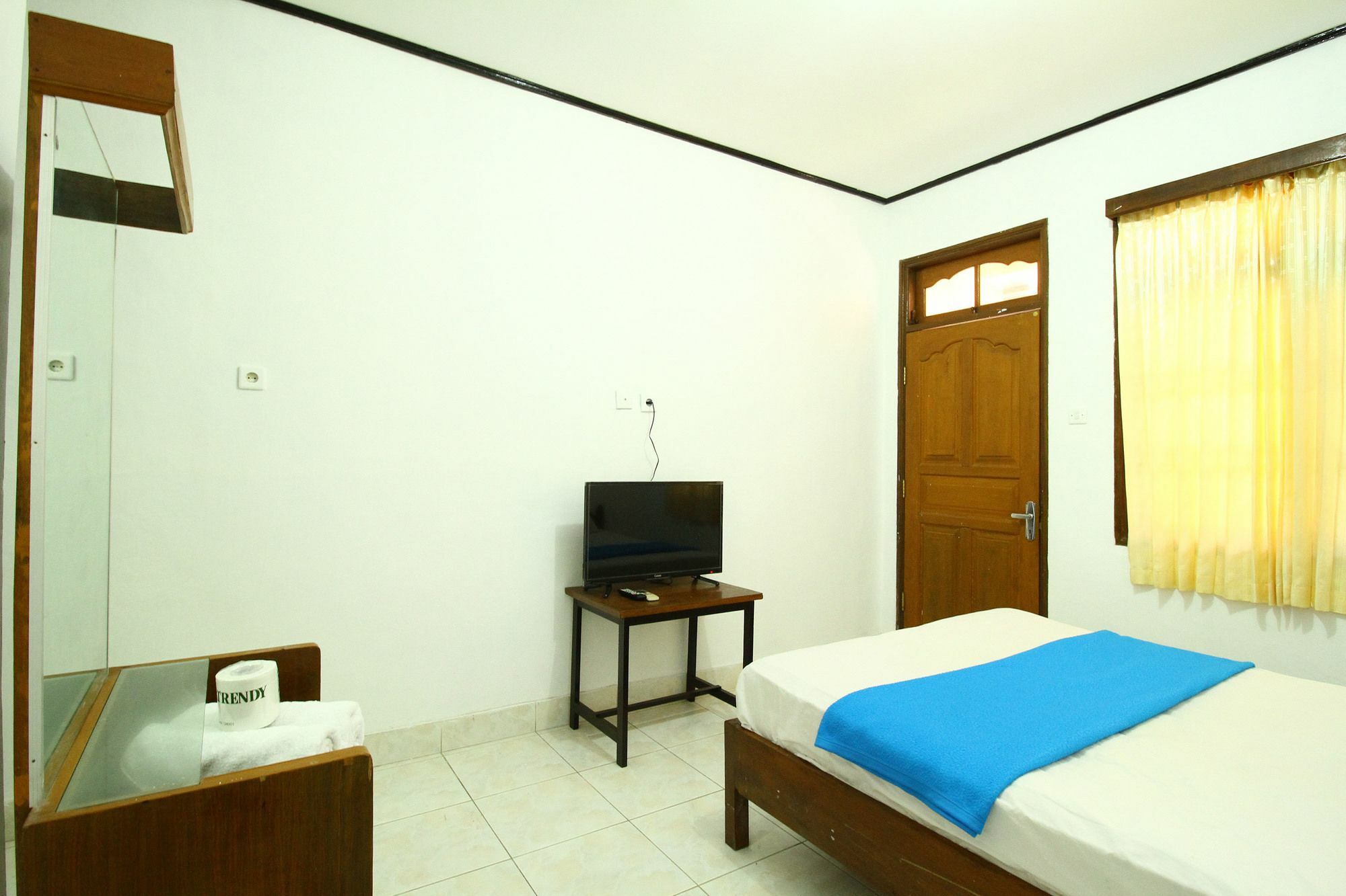 Dua Dara Inn Kuta Легіан Екстер'єр фото
