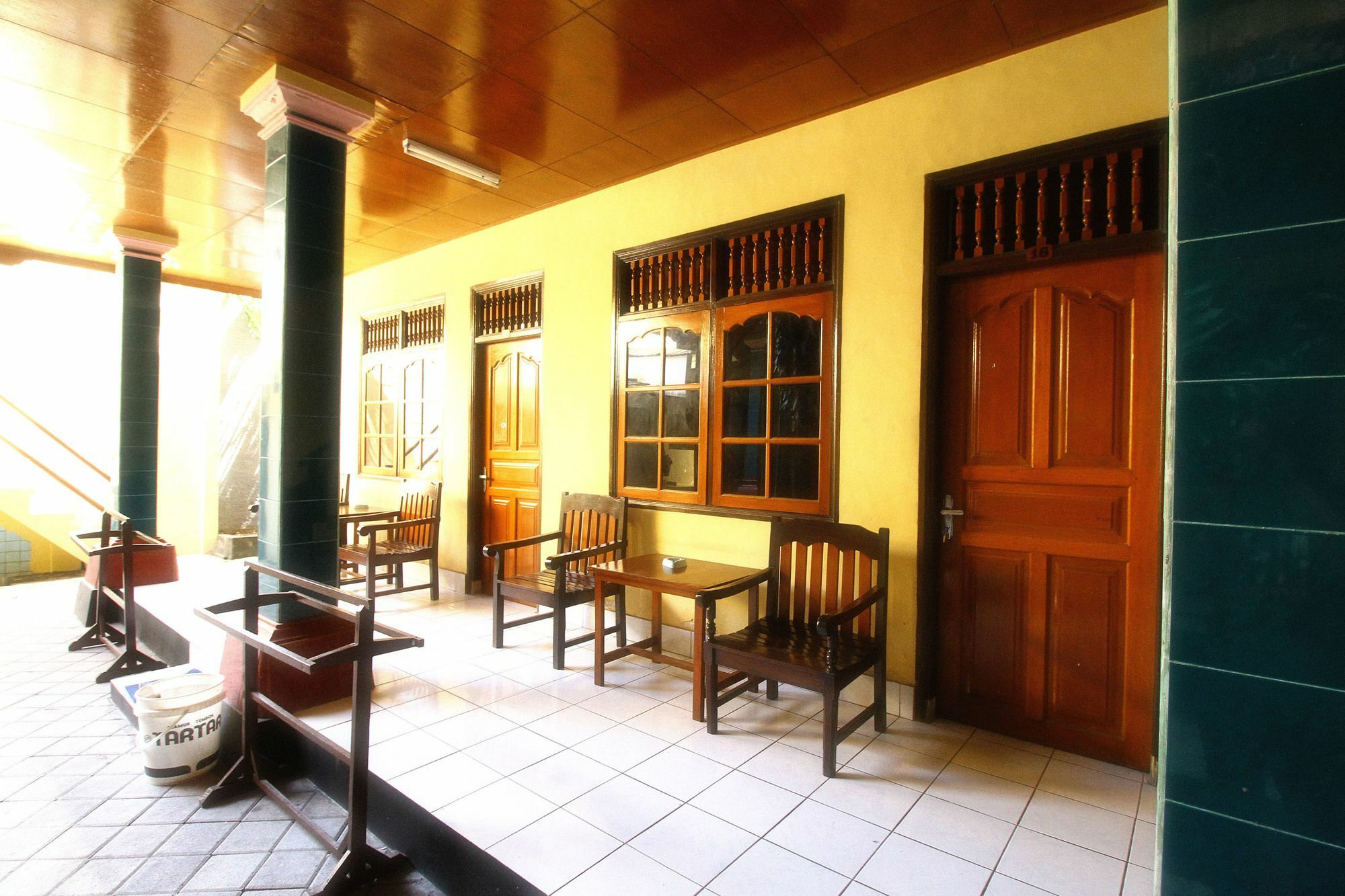 Dua Dara Inn Kuta Легіан Екстер'єр фото