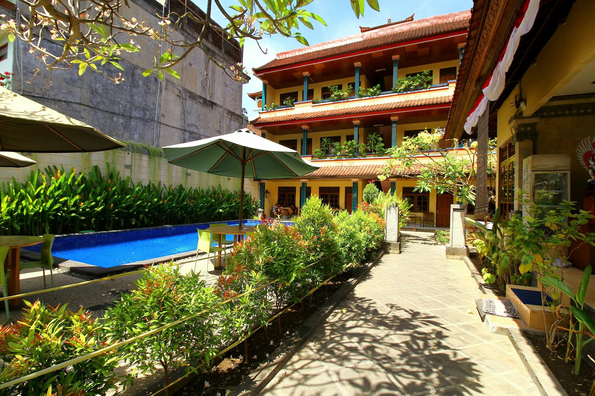 Dua Dara Inn Kuta Легіан Екстер'єр фото