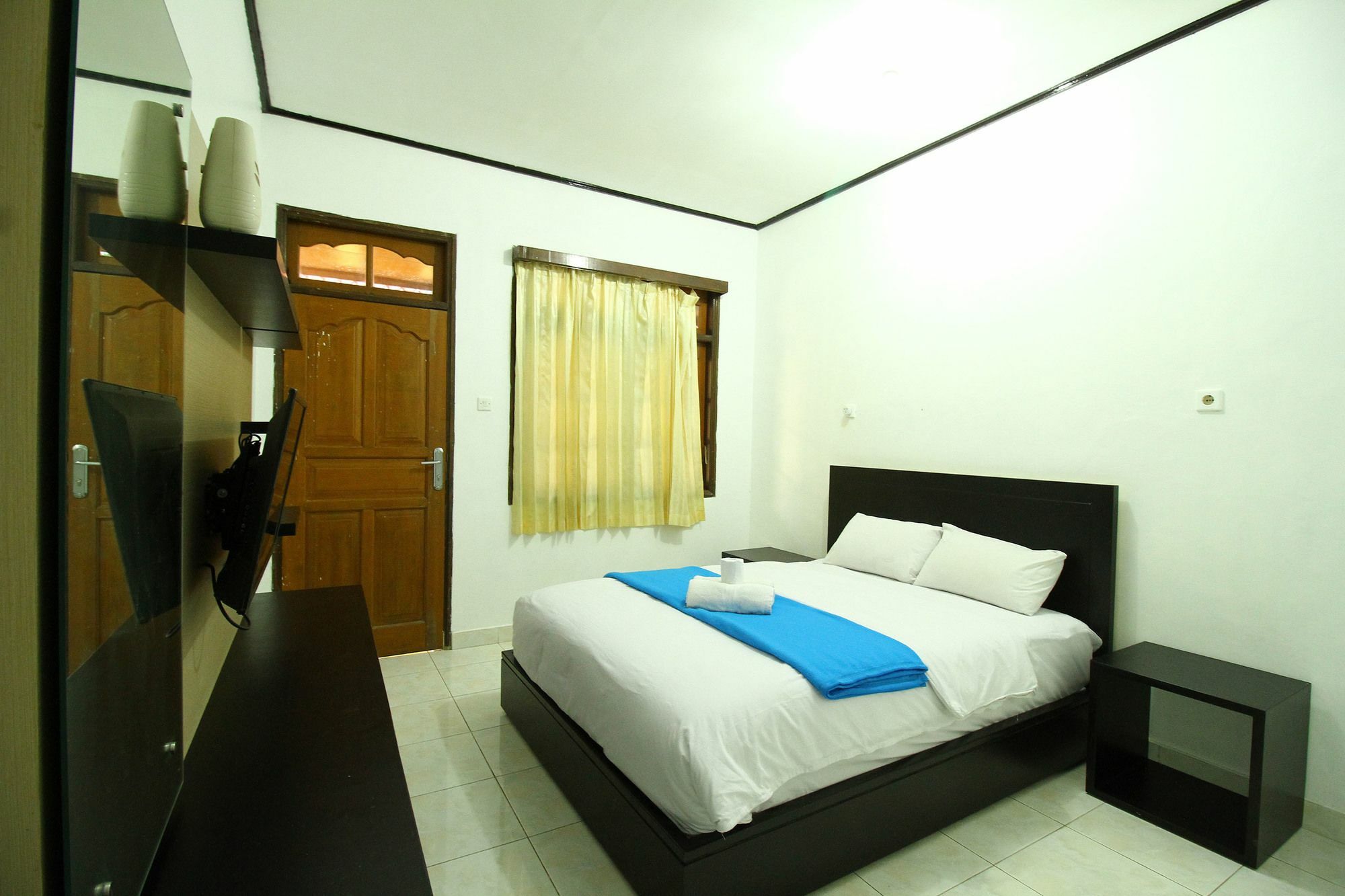 Dua Dara Inn Kuta Легіан Екстер'єр фото